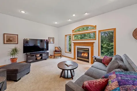 3947 Bailey Ridge Draw Woodbury MN 55125