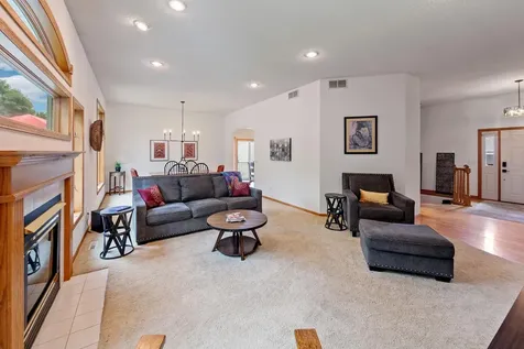 3947 Bailey Ridge Draw Woodbury MN 55125
