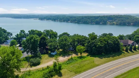15588 E Munson Drive Detroit Lakes MN 56501