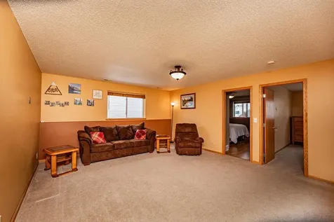 4291 39th Avenue S Fargo ND 58104