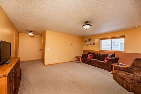 4291 39th Avenue S Fargo ND 58104