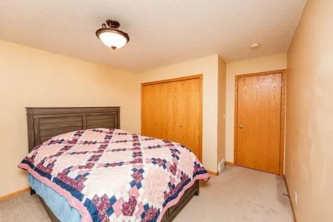 4291 39th Avenue S Fargo ND 58104