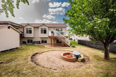 4291 39th Avenue S Fargo ND 58104