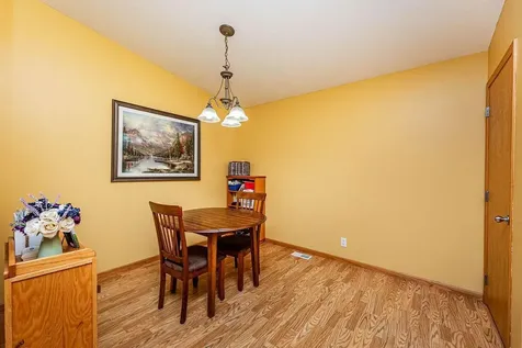 4291 39th Avenue S Fargo ND 58104