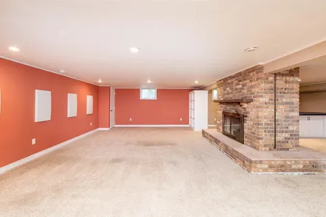 2474 W Country Club Drive S Fargo ND 58103