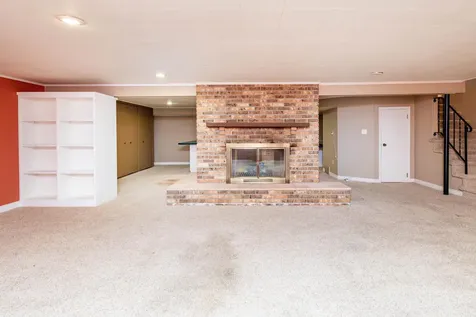 2474 W Country Club Drive S Fargo ND 58103