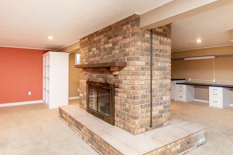 2474 W Country Club Drive S Fargo ND 58103