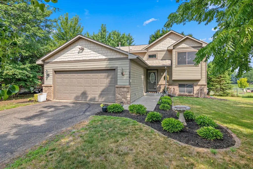 5420 134th Street N Hugo MN 55038