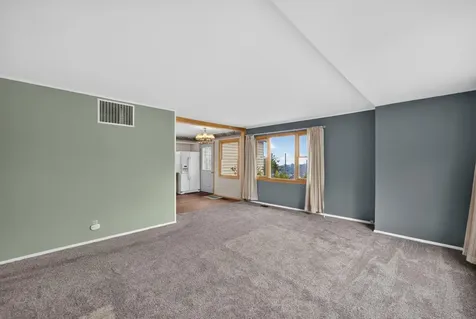 16 Carter Lane Silver Bay MN 55614