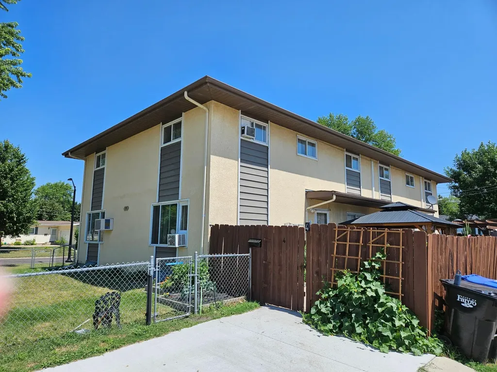 2939 8th Street N Fargo ND 58102
