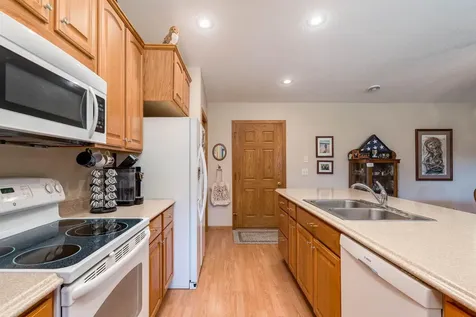 549 Oakwood Drive Janesville MN 56048