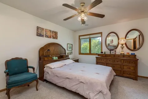 549 Oakwood Drive Janesville MN 56048