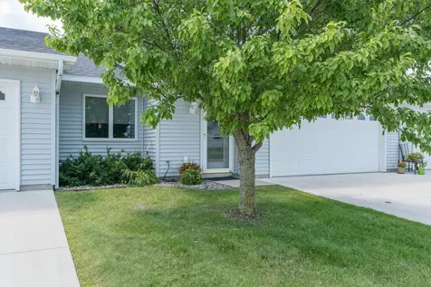 549 Oakwood Drive Janesville MN 56048