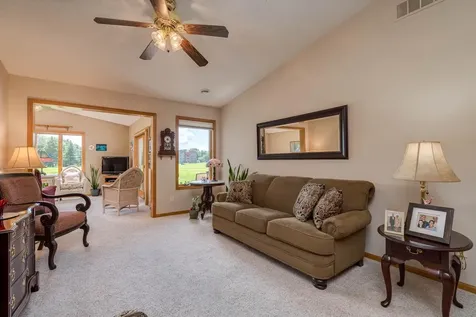 549 Oakwood Drive Janesville MN 56048
