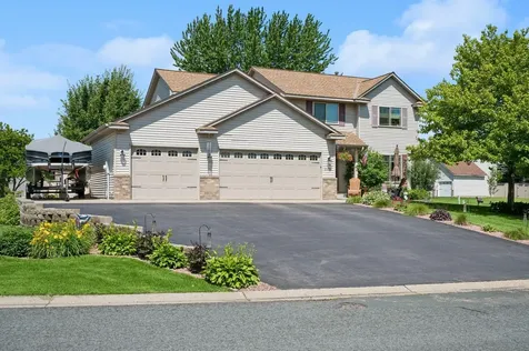 21071 Hyacinth Avenue Lakeville MN 55044