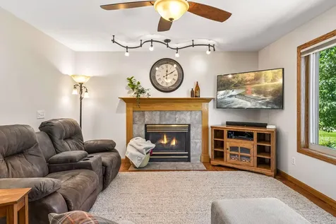 21071 Hyacinth Avenue Lakeville MN 55044
