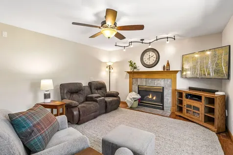 21071 Hyacinth Avenue Lakeville MN 55044