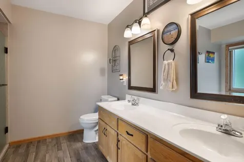 21071 Hyacinth Avenue Lakeville MN 55044