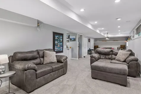 21071 Hyacinth Avenue Lakeville MN 55044