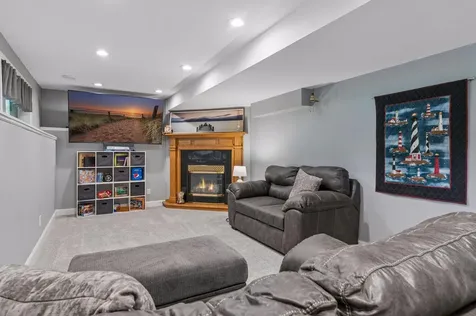 21071 Hyacinth Avenue Lakeville MN 55044