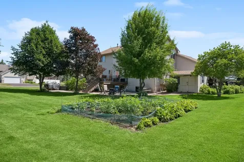 21071 Hyacinth Avenue Lakeville MN 55044