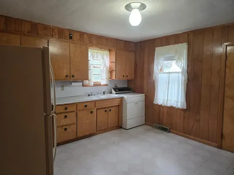 860 Basinger Memorial Drive Mountain Lake MN 56159