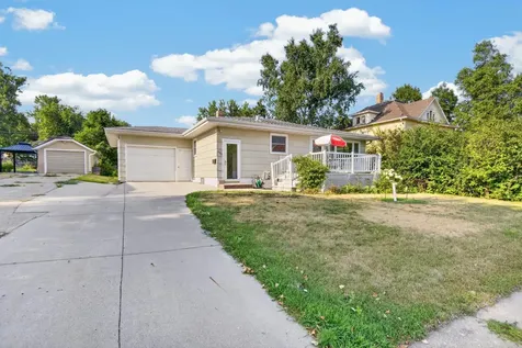 436 8th Street NW Valley City ND 58072