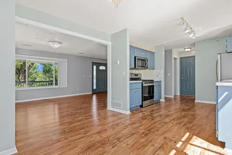 1108 Mackubin Street Saint Paul MN 55117
