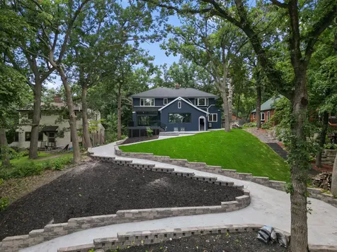 2020 Arcade Street Maplewood MN 55109