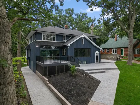 2020 Arcade Street Maplewood MN 55109