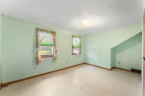 695 N Oak Drive Vadnais Heights MN 55127