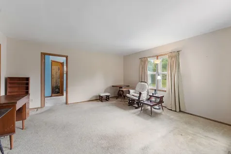 695 N Oak Drive Vadnais Heights MN 55127
