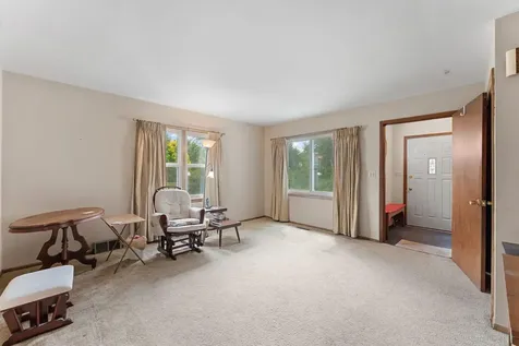 695 N Oak Drive Vadnais Heights MN 55127