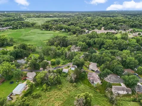 695 N Oak Drive Vadnais Heights MN 55127
