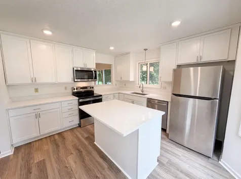 2601 Setter Circle Mound MN 55364