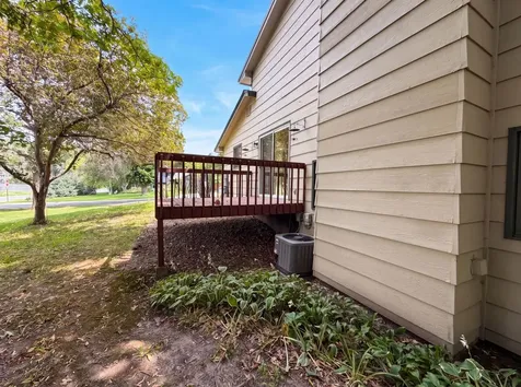2601 Setter Circle Mound MN 55364