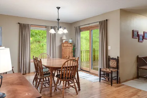 240 Red Apple Drive La Crescent MN 55947