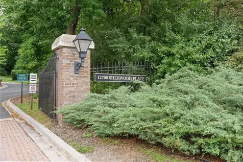 12700 Sherwood Place Minnetonka MN 55305