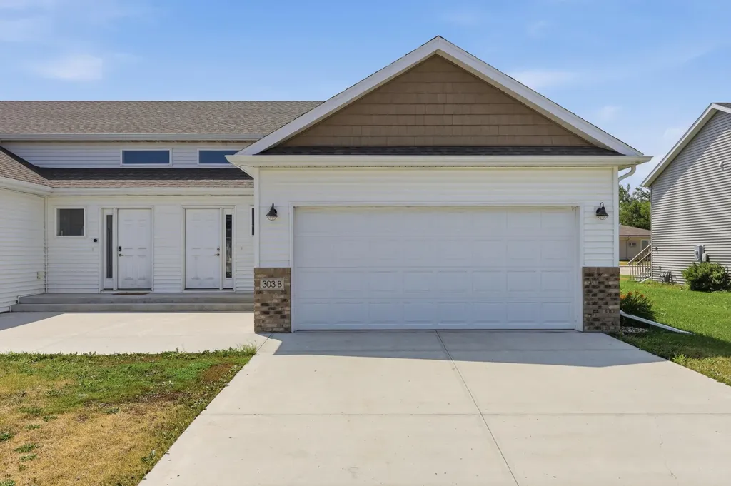 303B Torontos Court Hillsboro ND 58045