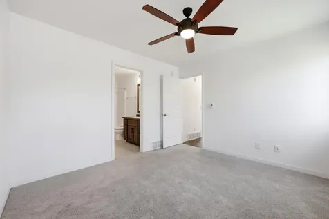 303B Torontos Court Hillsboro ND 58045