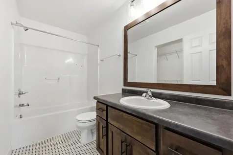 303B Torontos Court Hillsboro ND 58045