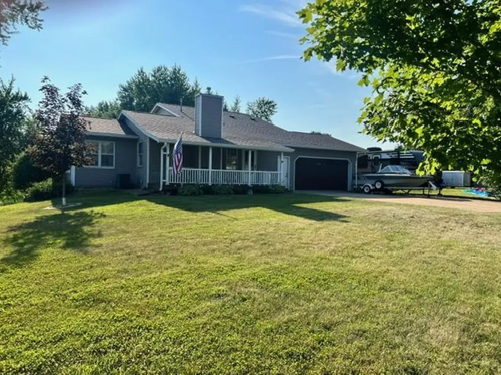 4038 Wells Lake Way Faribault MN 55021