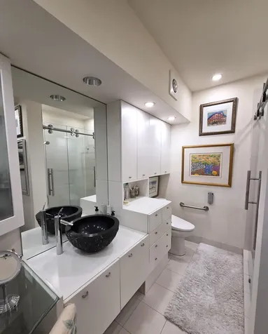 1235 Yale Place Minneapolis MN 55403