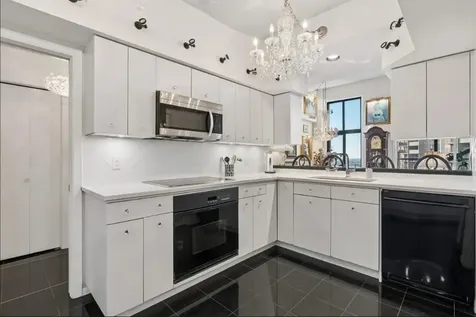1235 Yale Place Minneapolis MN 55403