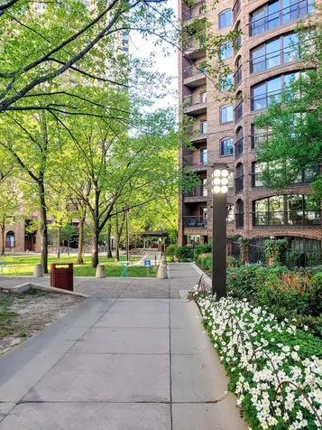 1235 Yale Place Minneapolis MN 55403