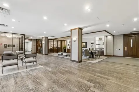 1235 Yale Place Minneapolis MN 55403