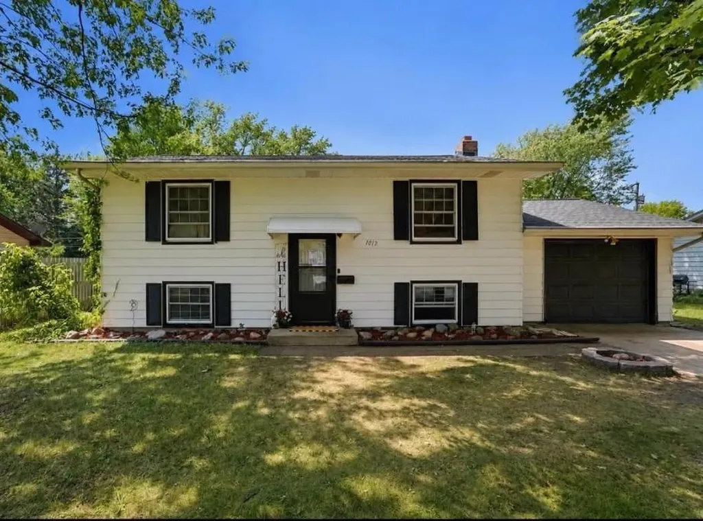 1017 25th Avenue N Saint Cloud MN 56303