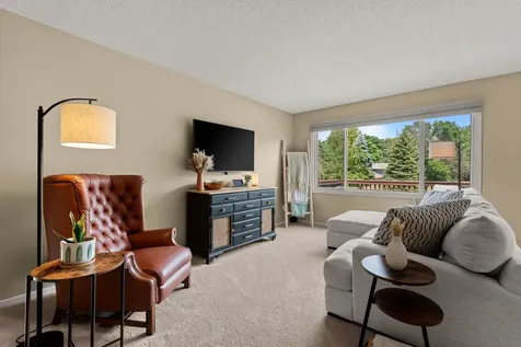 9257 Dartford Road Woodbury MN 55125