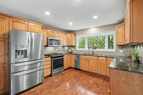 5710 Oakview Lane N Plymouth MN 55442