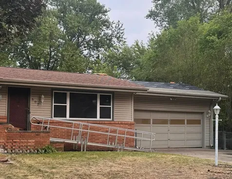 602 Moundsview Avenue Roseville MN 55113